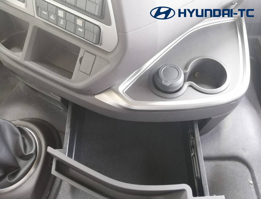 ngan_chua_do_tren_xe_dau_keo_xcient